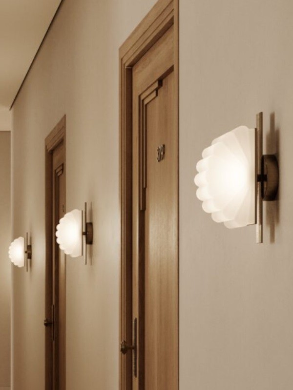 Gina Lamp A1334 Aromas_Pic